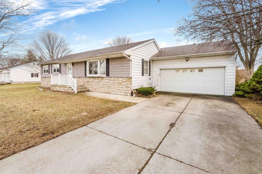 152 Meadow Lane, Clyde, 43410, 3 Bedrooms Bedrooms, ,1 BathroomBathrooms,Residential,For Sale,Meadow,20260446