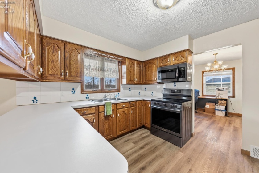 18 Milan Manor Drive, Milan, 44846, 5 Bedrooms Bedrooms, ,4 BathroomsBathrooms,Residential,For Sale,Milan Manor,20260433