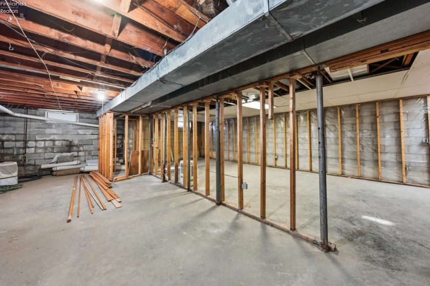 18 Milan Manor Drive, Milan, 44846, 5 Bedrooms Bedrooms, ,4 BathroomsBathrooms,Residential,For Sale,Milan Manor,20260433