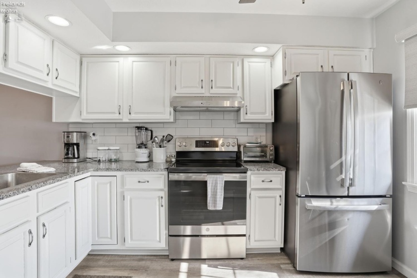 721 Creekside Drive, Huron, 44839, 2 Bedrooms Bedrooms, ,2 BathroomsBathrooms,Residential,For Sale,Creekside,20260477