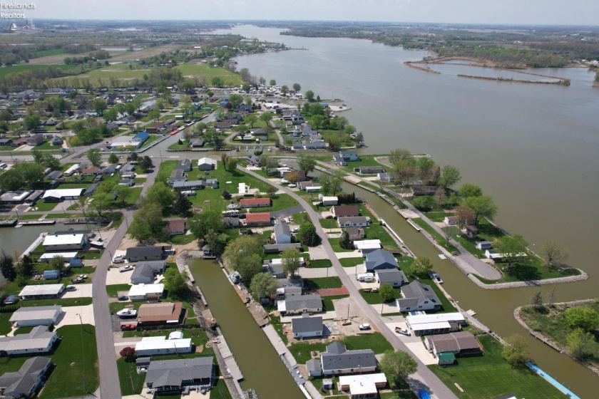 2860 Risingsun Road, Port Clinton, 43452, 3 Bedrooms Bedrooms, ,2 BathroomsBathrooms,Residential,For Sale,Risingsun,20260491