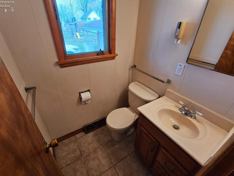 204 Pennington, Sycamore, 44882, 4 Bedrooms Bedrooms, ,2 BathroomsBathrooms,Residential,For Sale,Pennington,20260489