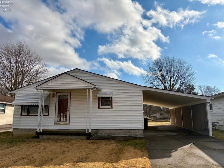 332 Elm Avenue, Tiffin, 44883, 3 Bedrooms Bedrooms, ,2 BathroomsBathrooms,Residential,For Sale,Elm Avenue,20260497