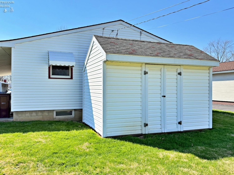 332 Elm Avenue, Tiffin, 44883, 3 Bedrooms Bedrooms, ,2 BathroomsBathrooms,Residential,For Sale,Elm Avenue,20260497