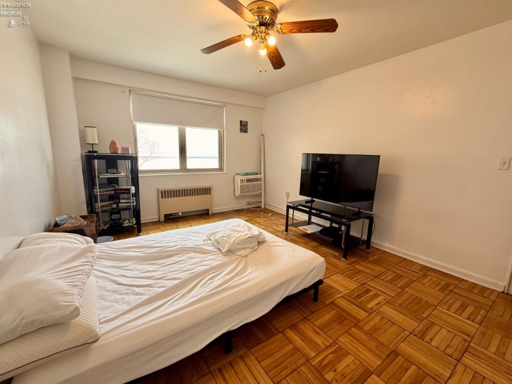 11820 Edgewater Drive, Lakewood, 44107, 3 Bedrooms Bedrooms, ,3 BathroomsBathrooms,Residential,For Sale,Edgewater,20260510