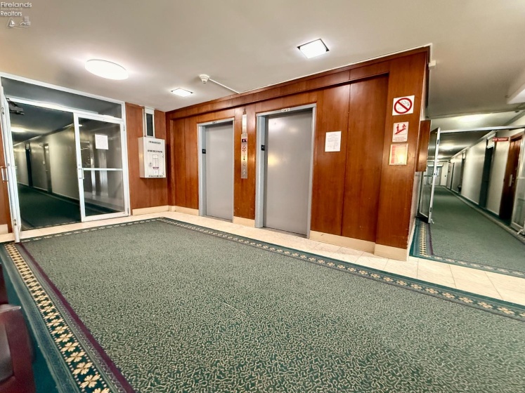 11820 Edgewater Drive, Lakewood, 44107, 3 Bedrooms Bedrooms, ,3 BathroomsBathrooms,Residential,For Sale,Edgewater,20260510