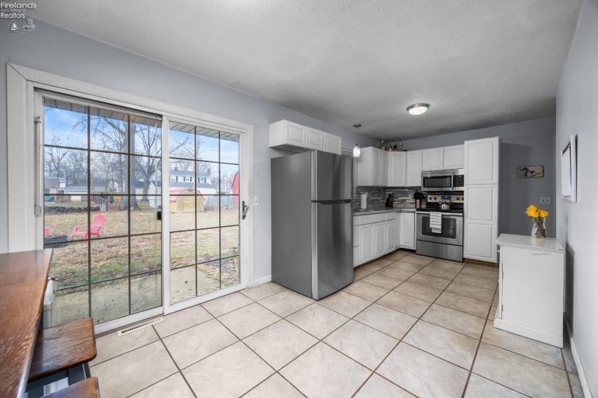 4888 Mapleview, Vermilion, 44089, 3 Bedrooms Bedrooms, ,1 BathroomBathrooms,Residential,For Sale,Mapleview,20260390