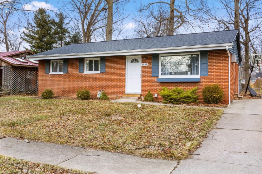 4888 Mapleview, Vermilion, 44089, 3 Bedrooms Bedrooms, ,1 BathroomBathrooms,Residential,For Sale,Mapleview,20260390