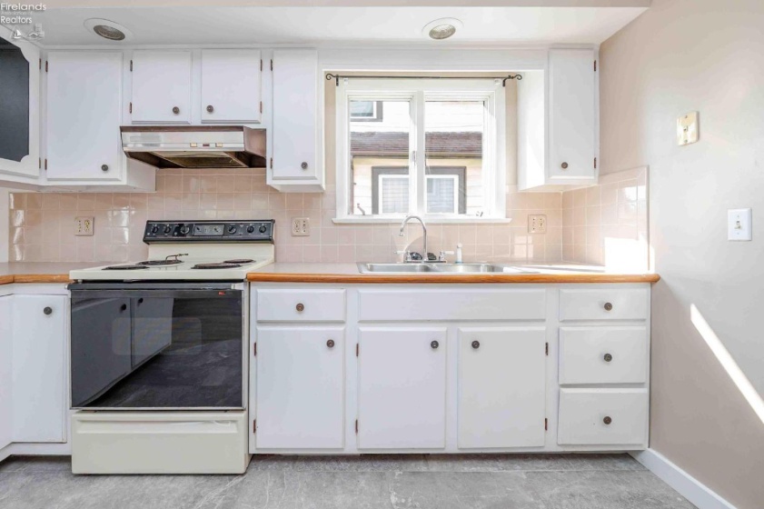 2130 Columbus, Sandusky, 44870, 3 Bedrooms Bedrooms, ,3 BathroomsBathrooms,Residential,For Sale,Columbus,20260514