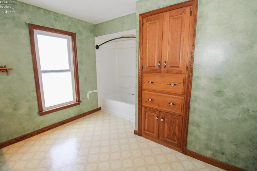 135 Attwood Terrace, Bellevue, 44811, 3 Bedrooms Bedrooms, ,2 BathroomsBathrooms,Residential,For Sale,Attwood,20260371