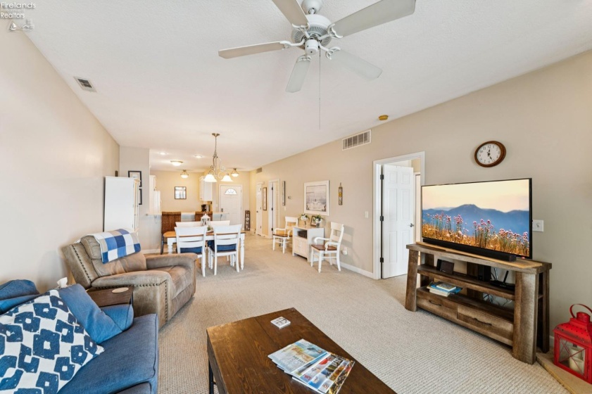 2812 Whispering Shores, Vermilion, 44089, 2 Bedrooms Bedrooms, ,2 BathroomsBathrooms,Residential,For Sale,Whispering Shores,20260392