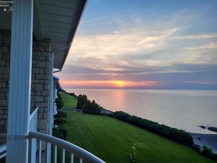 2812 Whispering Shores, Vermilion, 44089, 2 Bedrooms Bedrooms, ,2 BathroomsBathrooms,Residential,For Sale,Whispering Shores,20260392