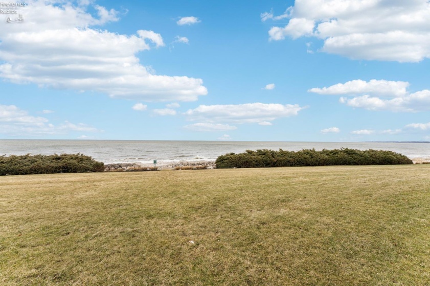 2812 Whispering Shores, Vermilion, 44089, 2 Bedrooms Bedrooms, ,2 BathroomsBathrooms,Residential,For Sale,Whispering Shores,20260392