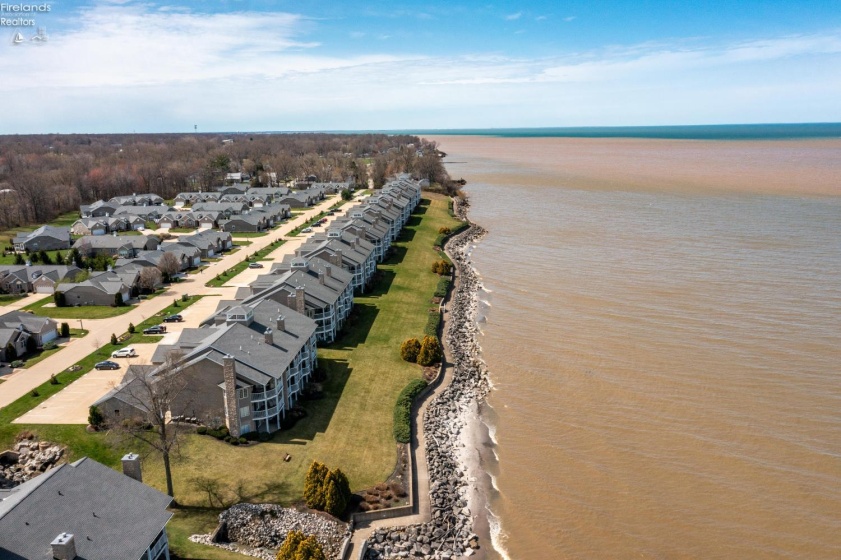 2812 Whispering Shores, Vermilion, 44089, 2 Bedrooms Bedrooms, ,2 BathroomsBathrooms,Residential,For Sale,Whispering Shores,20260392