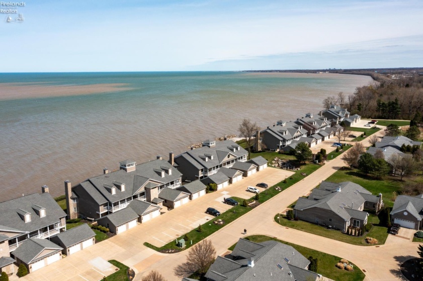 2812 Whispering Shores, Vermilion, 44089, 2 Bedrooms Bedrooms, ,2 BathroomsBathrooms,Residential,For Sale,Whispering Shores,20260392