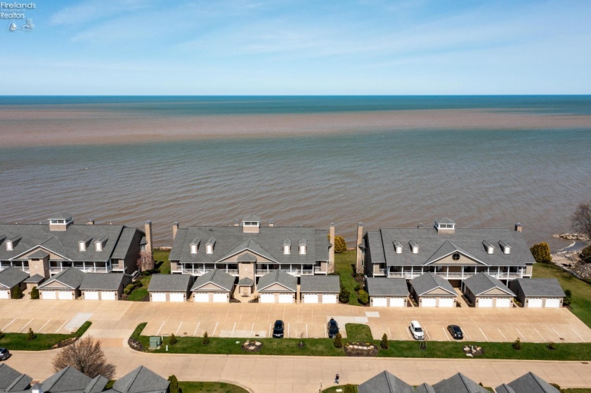 2812 Whispering Shores, Vermilion, 44089, 2 Bedrooms Bedrooms, ,2 BathroomsBathrooms,Residential,For Sale,Whispering Shores,20260392