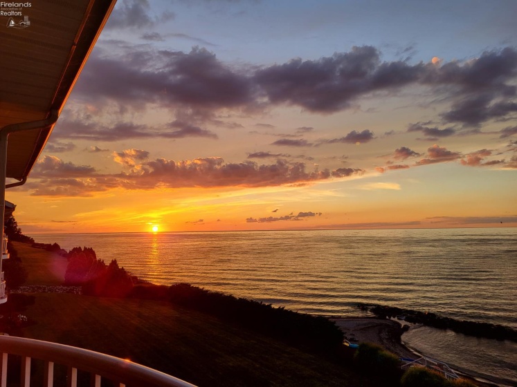 2812 Whispering Shores, Vermilion, 44089, 2 Bedrooms Bedrooms, ,2 BathroomsBathrooms,Residential,For Sale,Whispering Shores,20260392