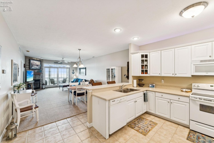 2812 Whispering Shores, Vermilion, 44089, 2 Bedrooms Bedrooms, ,2 BathroomsBathrooms,Residential,For Sale,Whispering Shores,20260392