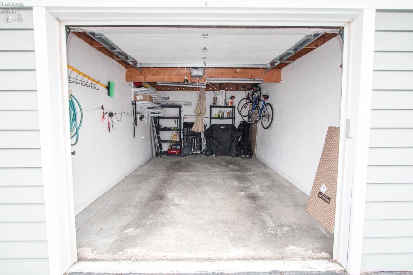 89 Marina Point, Sandusky, 44870, 2 Bedrooms Bedrooms, ,2 BathroomsBathrooms,Residential,For Sale,Marina Point,20260443