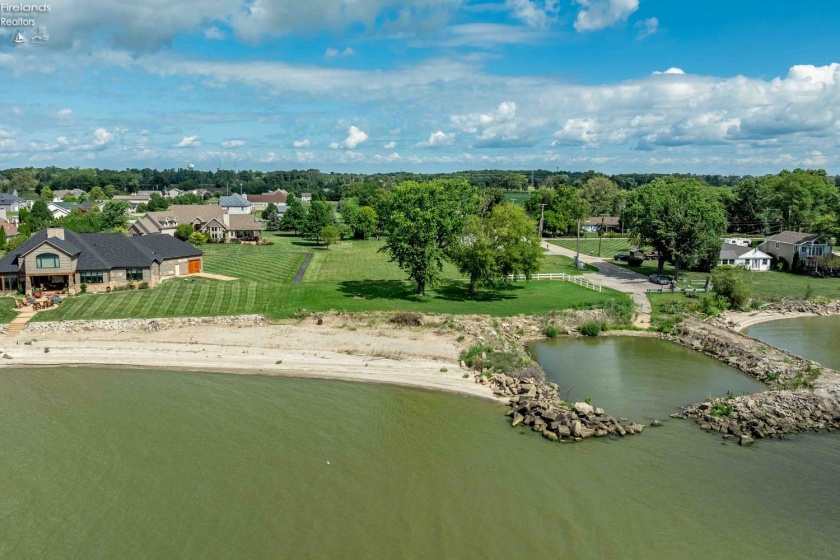 1982 Fulton Street, Port Clinton, 43452, 2 Bedrooms Bedrooms, ,1 BathroomBathrooms,Residential,For Sale,Fulton,20260540