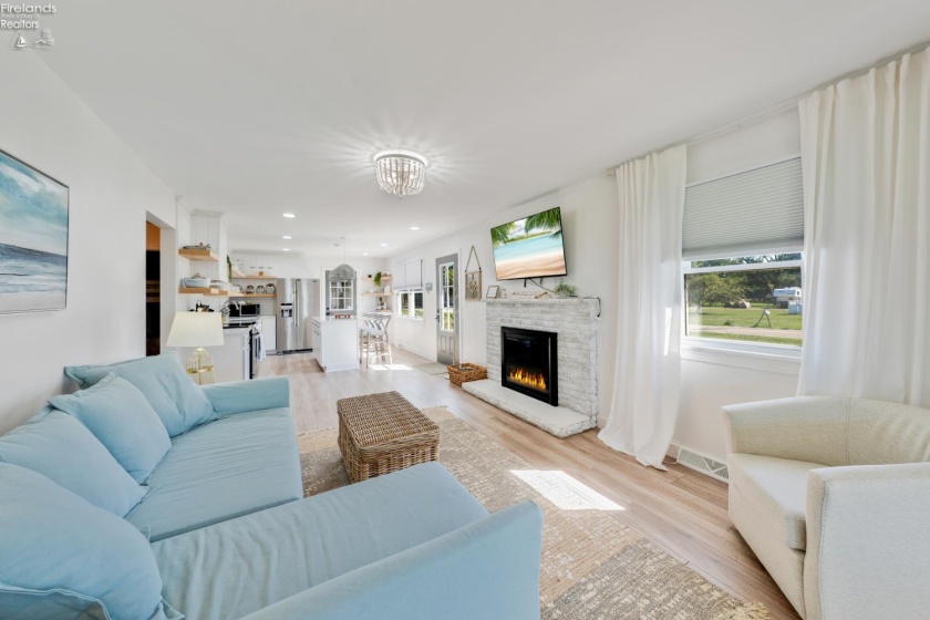 1982 Fulton Street, Port Clinton, 43452, 2 Bedrooms Bedrooms, ,1 BathroomBathrooms,Residential,For Sale,Fulton,20260540