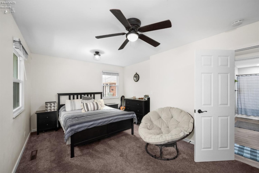 619 Alice Street, Port Clinton, 43452, 2 Bedrooms Bedrooms, ,2 BathroomsBathrooms,Residential,For Sale,Alice,20260543