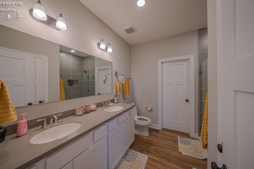 1990 Lockwood, Port Clinton, 43452, 3 Bedrooms Bedrooms, ,3 BathroomsBathrooms,Residential,For Sale,Lockwood,20260534