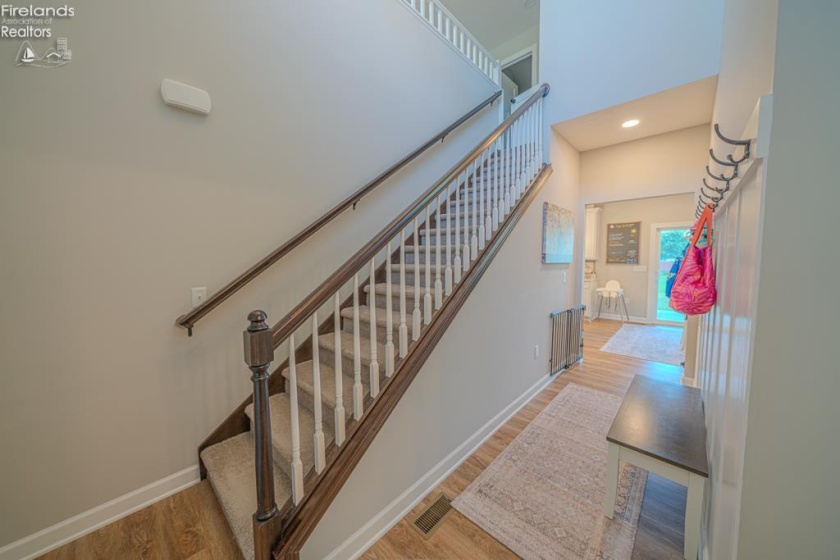 1990 Lockwood, Port Clinton, 43452, 3 Bedrooms Bedrooms, ,3 BathroomsBathrooms,Residential,For Sale,Lockwood,20260534