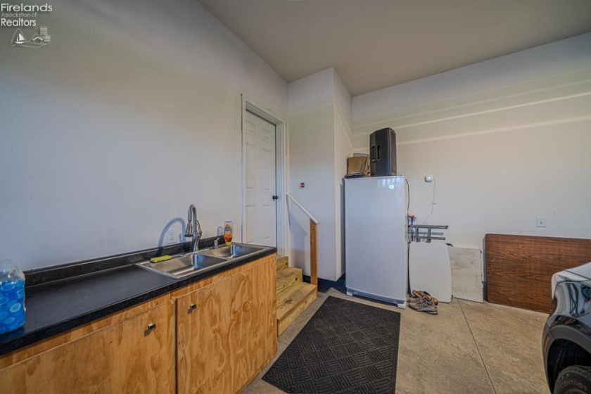 1990 Lockwood, Port Clinton, 43452, 3 Bedrooms Bedrooms, ,3 BathroomsBathrooms,Residential,For Sale,Lockwood,20260534