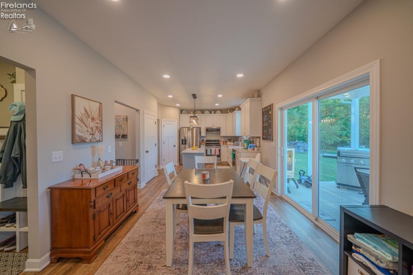 1990 Lockwood, Port Clinton, 43452, 3 Bedrooms Bedrooms, ,3 BathroomsBathrooms,Residential,For Sale,Lockwood,20260534