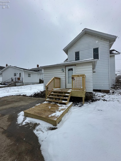 502 Main Street, Clyde, 43410, 4 Bedrooms Bedrooms, ,2 BathroomsBathrooms,Residential,For Sale,Main,20260551