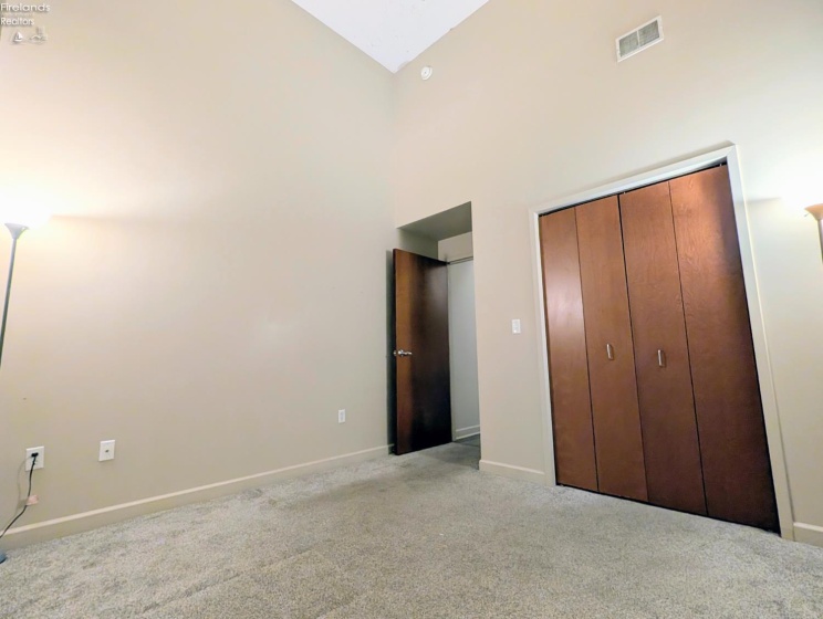 401 SHORELINE Drive, Sandusky, 44870, 2 Bedroom Bedrooms, ,2 BathroomBathrooms,Residential,For Sale,SHORELINE,20260522