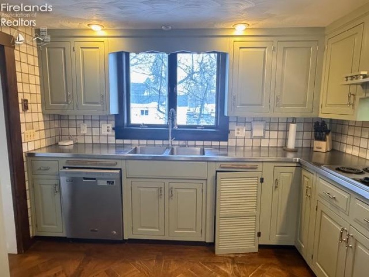 152 Main Street, New London, 44851, 4 Bedrooms Bedrooms, ,2 BathroomsBathrooms,Residential,For Sale,Main,20260348