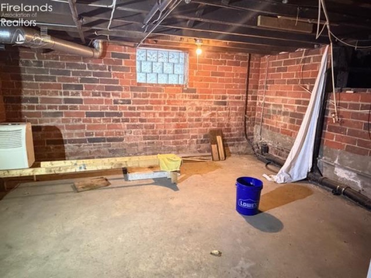 152 Main Street, New London, 44851, 4 Bedrooms Bedrooms, ,2 BathroomsBathrooms,Residential,For Sale,Main,20260348