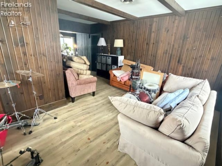 152 Main Street, New London, 44851, 4 Bedrooms Bedrooms, ,2 BathroomsBathrooms,Residential,For Sale,Main,20260348