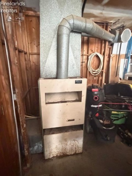 152 Main Street, New London, 44851, 4 Bedrooms Bedrooms, ,2 BathroomsBathrooms,Residential,For Sale,Main,20260348