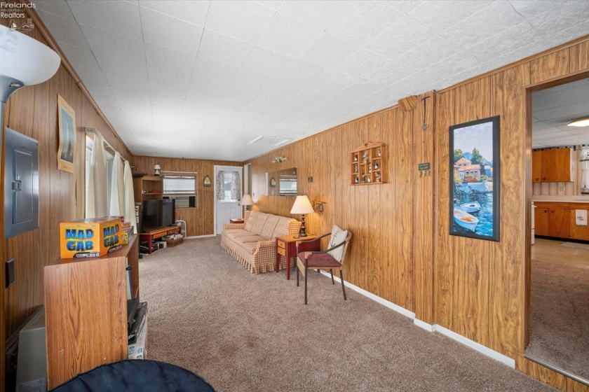 385 Hidden Beach Road, Marblehead, 43440, 1 Bedroom Bedrooms, ,1 BathroomBathrooms,Residential,For Sale,Hidden Beach,20260562