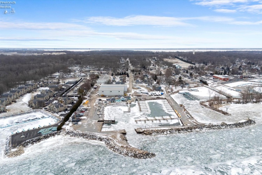 385 Hidden Beach Road, Marblehead, 43440, 1 Bedroom Bedrooms, ,1 BathroomBathrooms,Residential,For Sale,Hidden Beach,20260562