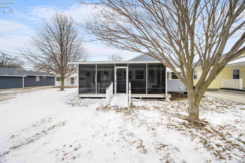 385 Hidden Beach Road, Marblehead, 43440, 1 Bedroom Bedrooms, ,1 BathroomBathrooms,Residential,For Sale,Hidden Beach,20260562