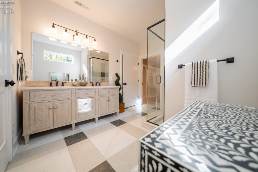 12609 Lake Road, Vermilion, 44089, 3 Bedrooms Bedrooms, ,3 BathroomsBathrooms,Residential,For Sale,Lake,20260568