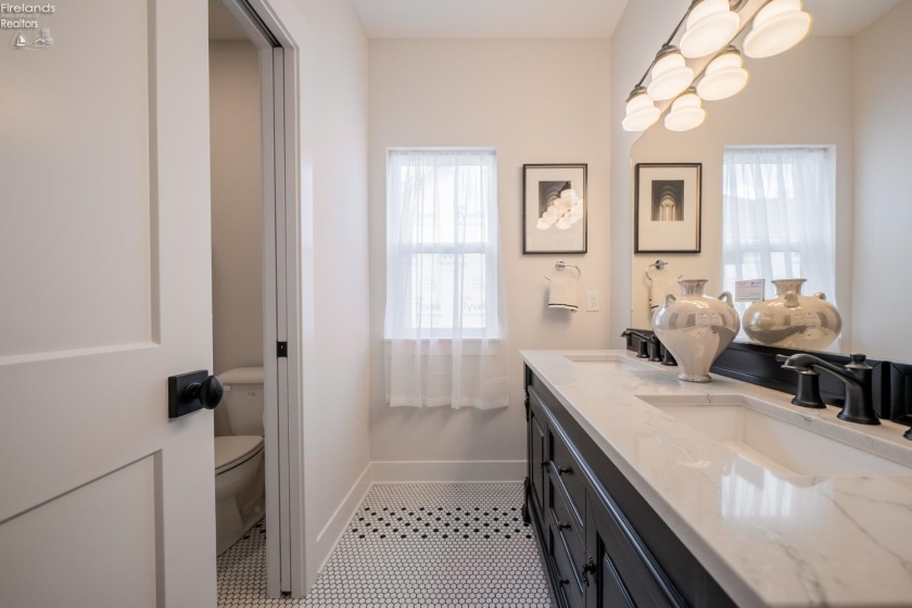 12609 Lake Road, Vermilion, 44089, 3 Bedrooms Bedrooms, ,3 BathroomsBathrooms,Residential,For Sale,Lake,20260568