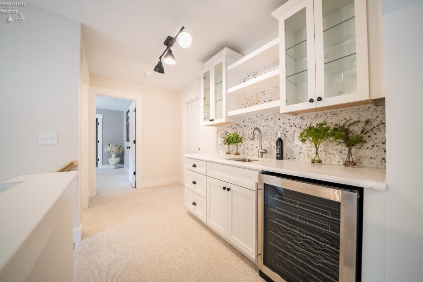 12609 Lake Road, Vermilion, 44089, 3 Bedrooms Bedrooms, ,3 BathroomsBathrooms,Residential,For Sale,Lake,20260568