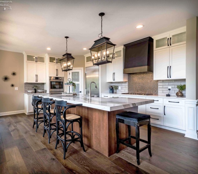 12609 Lake Road, Vermilion, 44089, 4 Bedrooms Bedrooms, ,4 BathroomsBathrooms,Residential,For Sale,Lake,20260567