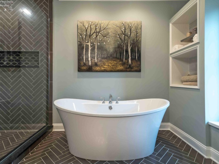 12609 Lake Road, Vermilion, 44089, 4 Bedrooms Bedrooms, ,4 BathroomsBathrooms,Residential,For Sale,Lake,20260567