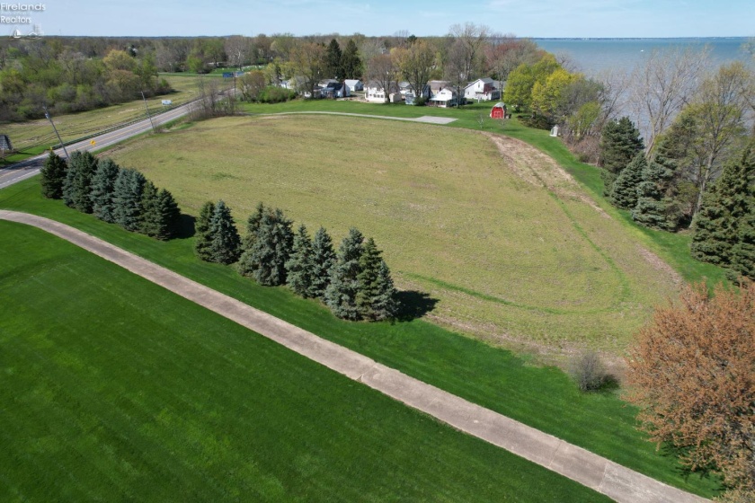 12609 Lake Road, Vermilion, 44089, 4 Bedrooms Bedrooms, ,4 BathroomsBathrooms,Residential,For Sale,Lake,20260567