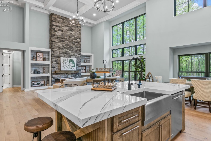 12609 Lake Road, Vermilion, 44089, 4 Bedrooms Bedrooms, ,5 BathroomsBathrooms,Residential,For Sale,Lake,20260566