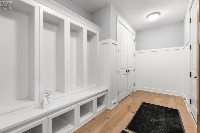 12609 Lake Road, Vermilion, 44089, 4 Bedrooms Bedrooms, ,5 BathroomsBathrooms,Residential,For Sale,Lake,20260566