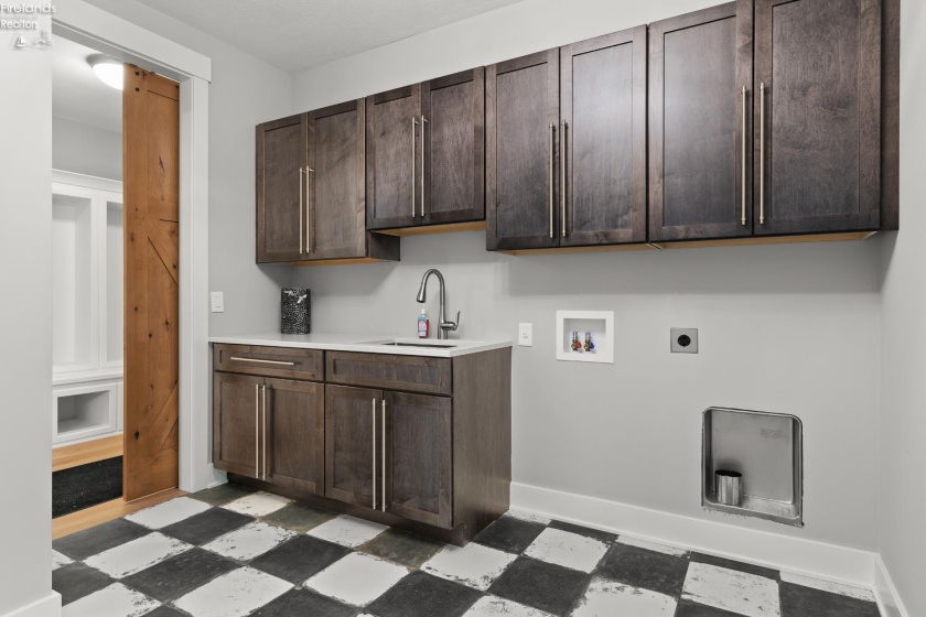 12609 Lake Road, Vermilion, 44089, 4 Bedrooms Bedrooms, ,5 BathroomsBathrooms,Residential,For Sale,Lake,20260566