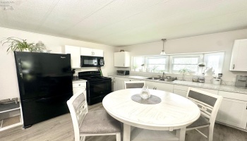 183 Driftwood, Port Clinton, 43452, 2 Bedrooms Bedrooms, ,1 BathroomBathrooms,Residential,For Sale,Driftwood,20260461