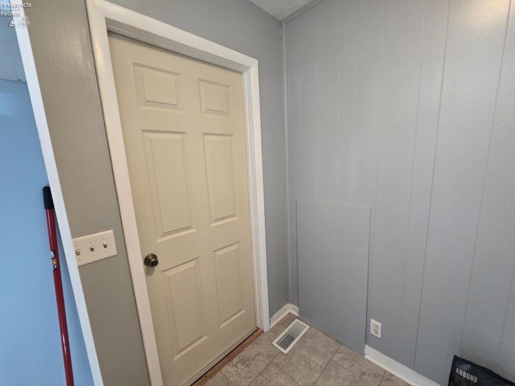 2802 Bayview Lane, Sandusky, 44870, 3 Bedrooms Bedrooms, ,1 BathroomBathrooms,Residential,For Sale,Bayview,20260575